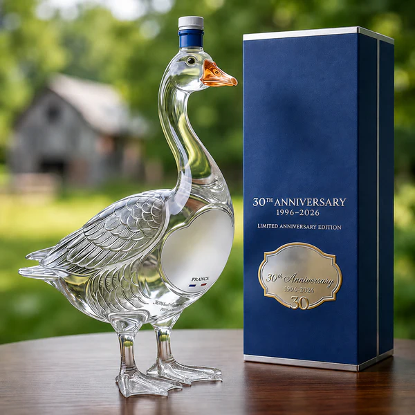 🎁 Father’s Day 49% OFF – 🔥30th Anniversary 3D Sculpted Vodka Bottle