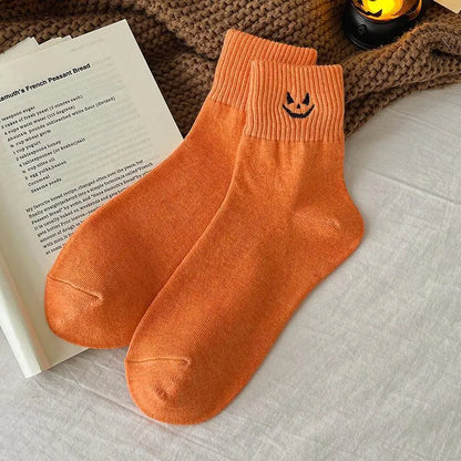 🎃 Women's 5-Pair Halloween Crew Socks Set – Cute Spooky Styles for Cozy Fall Days