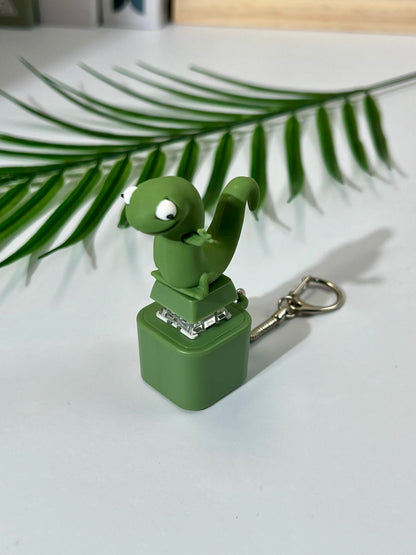 Lizard, Frog & Coquí Button Keychain – Rechargeable LED Light, Color-Changing Sound Toy | Valentine’s Gift for Kids & Adults