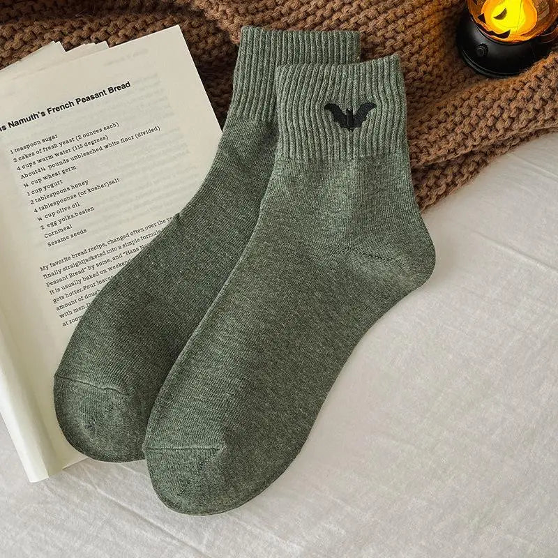 🎃 Women's 5-Pair Halloween Crew Socks Set – Cute Spooky Styles for Cozy Fall Days