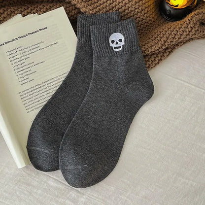 🎃 Women's 5-Pair Halloween Crew Socks Set – Cute Spooky Styles for Cozy Fall Days