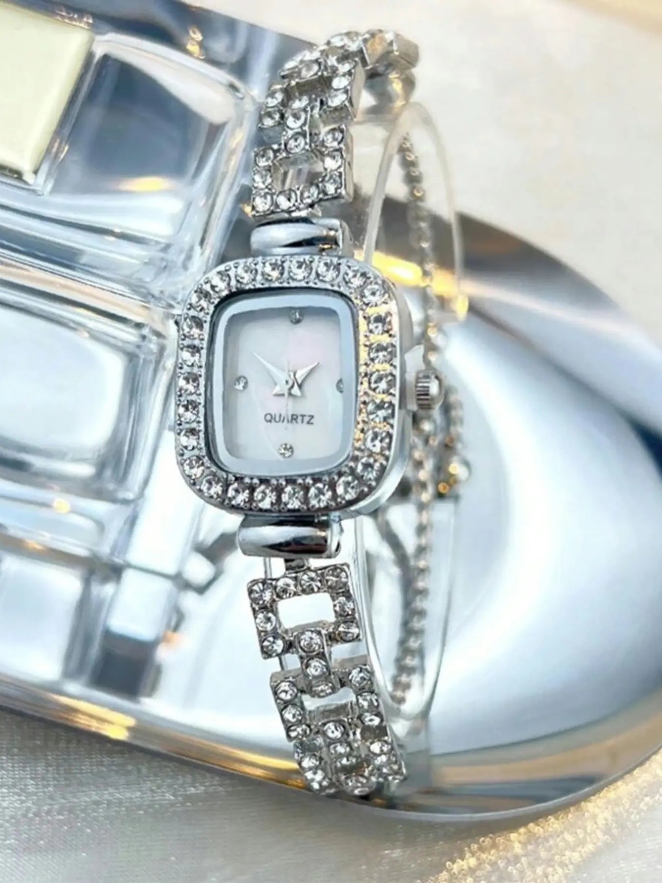 🔥Hot Sales 50% OFF🎁Women's Square Rhinestone Decor Watch