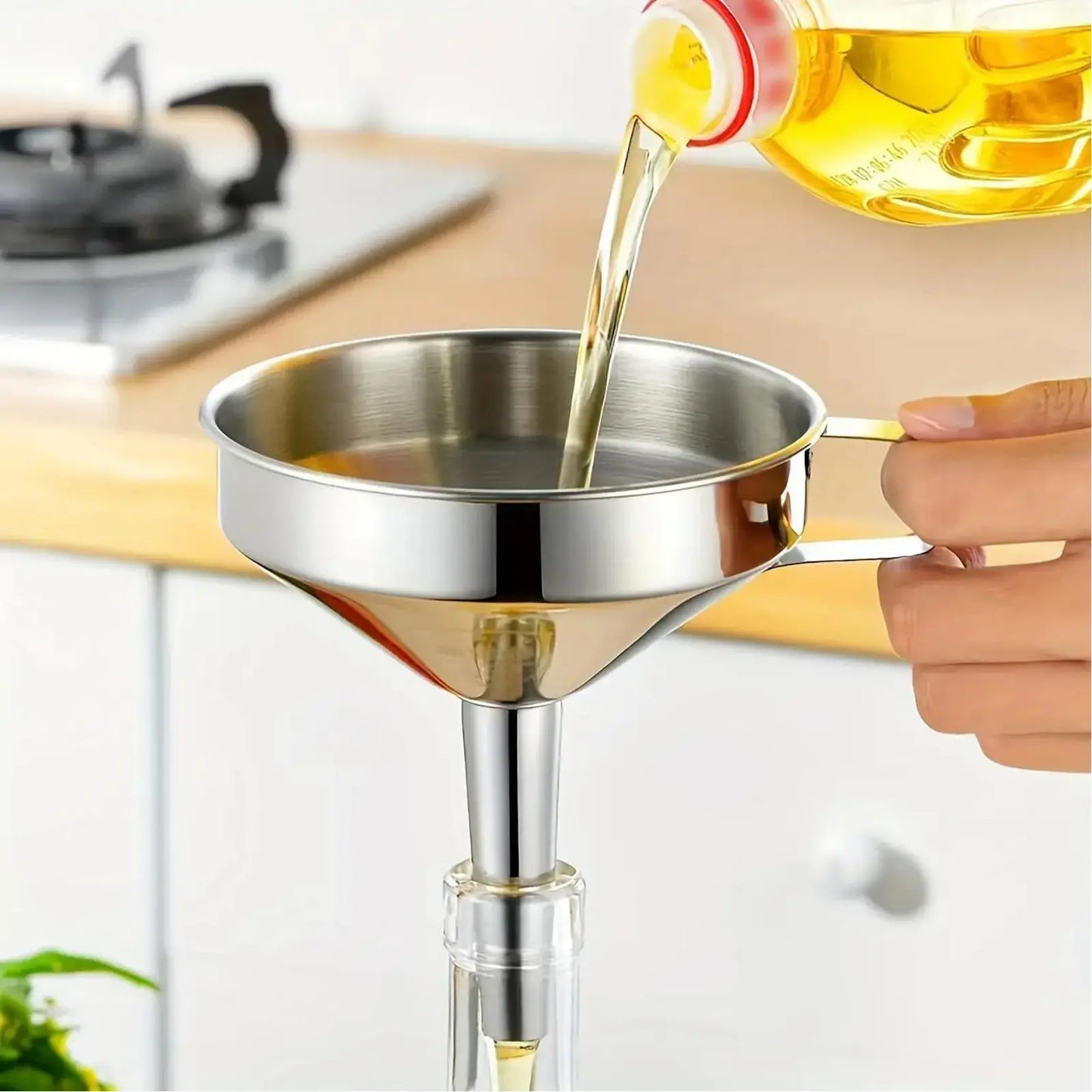 The funnel filter screen is leaking oil, the kitchen oil pouring device is thickened with a large diameter for household use, and the classification filter is a universal funnel